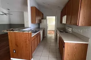 2511 Metro Sevilla Dr, Orlando, FL 32835 - Photo 7