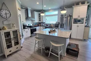 2710 61st St E, Bradenton, FL 34208 - Photo 5