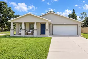 925 Oak Dr, Groveland, FL 34736 - Photo 1