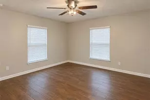925 Oak Dr, Groveland, FL 34736 - Photo 3