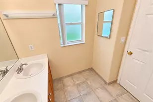4640 Eagle Peak Dr, Kissimmee, FL 34746 - Photo 17