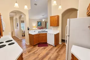 4640 Eagle Peak Dr, Kissimmee, FL 34746 - Photo 5