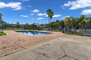 3702 Palm Desert Ln, Orlando, FL 32839 - Photo 21