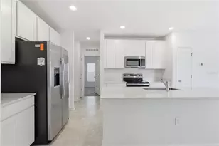 1926 Niagra Dr, Davenport, FL 33837 - Photo 5