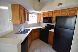 1932 Lake Atriums Cir, Orlando, FL 32839 - Photo 3