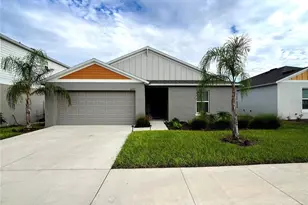 2437 Oakwood Ln, Davenport, FL 33837 - Photo 1
