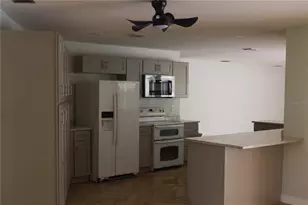 2215 Lauderdale Ct, Orlando, FL 32805 - Photo 5