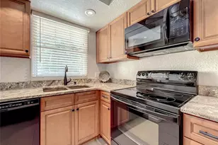 784 E Michigan St, Orlando, FL 32806 - Photo 9
