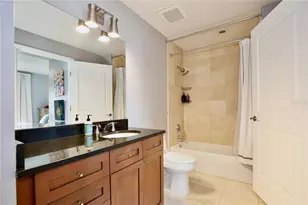 100 S Eola Dr, Orlando, FL 32801 - Photo 33