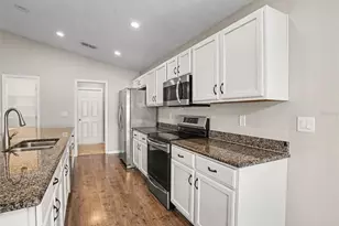 1919 Danes Ct, Lakeland, FL 33810 - Photo 7