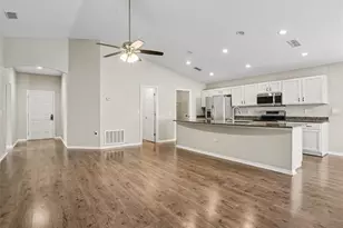 1919 Danes Ct, Lakeland, FL 33810 - Photo 5