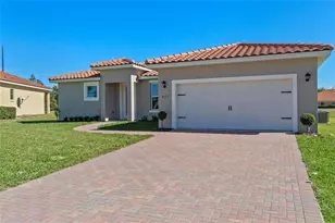 409 Cinnamon Dr, Poinciana, FL 34759 - Photo 1