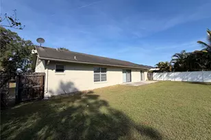 2750 Saffron Dr, Orlando, FL 32837 - Photo 9