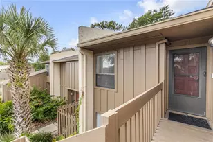 5472 Pine Creek Dr, Orlando, FL 32811 - Photo 3