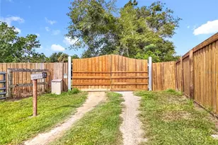 21320 Paradise Way, Eustis, FL 32736 - Photo 13