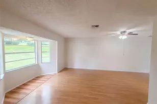 12054 Joe Herrmann Dr, San Antonio, FL 33576 - Photo 3