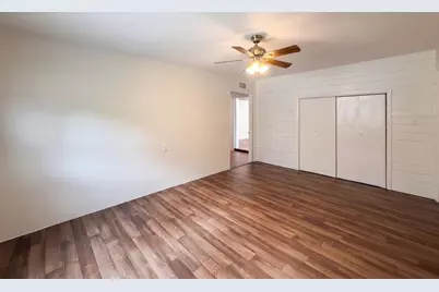 409 Berwick Avenue, Temple Terrace, FL 33617 - Photo 17