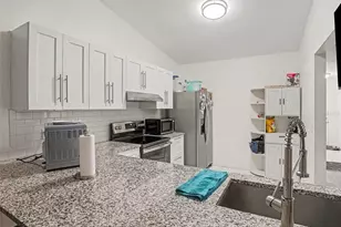 5989 Talavera St, Orlando, FL 32807 - Photo 11
