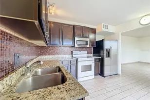 5885 Dahlia Dr, Orlando, FL 32807 - Photo 9