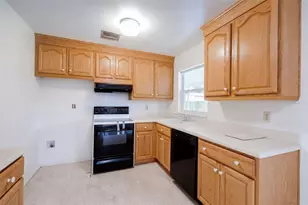 6657 Gunnell Ct, Orlando, FL 32809 - Photo 9