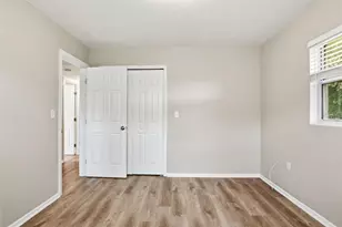 2210 Beatrice Dr, Orlando, FL 32810 - Photo 21