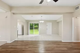 2210 Beatrice Dr, Orlando, FL 32810 - Photo 11
