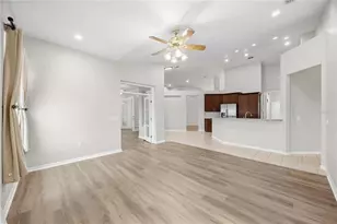 2630 High Ridge Dr, Lakeland, FL 33812 - Photo 9