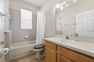 185 Venetian Bay Cir, Sanford, FL 32771 - Photo 27