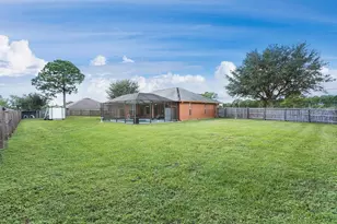 651 NW North Macedo Blvd, Port Saint Lucie, FL 34983 - Photo 25