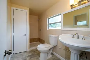 8510 Dot Ln, Orlando, FL 32809 - Photo 17
