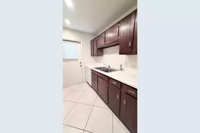 5311 Hansel Avenue #D11, Orlando, FL 32809 - Photo 3