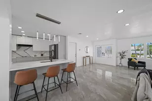7905 9th Ave S, Saint Petersburg, FL 33707 - Photo 11