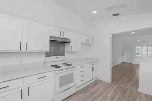 8021 N Edison Ave, Tampa, FL 33604 - Photo 5