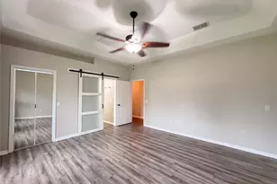 219 Willow Bend Pkwy, Lutz, FL 33549 - Photo 11