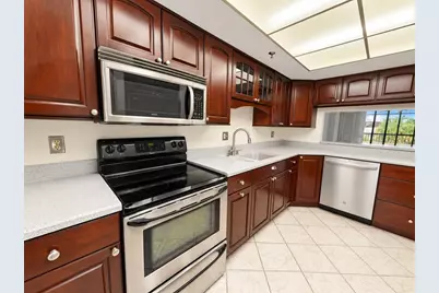530 E Central Boulevard #203, Orlando, FL 32801 - Photo 19