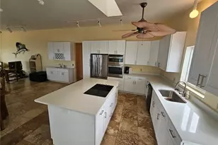 25387 3rd St, Summerland Key, FL 33042 - Photo 9