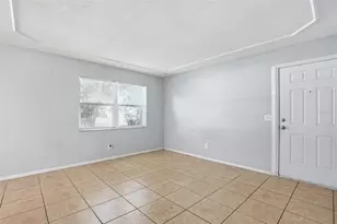 4317 Porpoise Dr, Tampa, FL 33617 - Photo 9