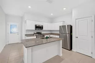 2222 Hemingway Cir, Groveland, FL 34736 - Photo 3
