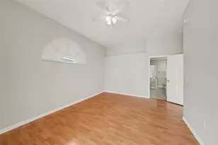 907 Brittany Park Blvd, Tarpon Springs, FL 34689 - Photo 15