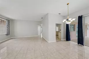 907 Brittany Park Blvd, Tarpon Springs, FL 34689 - Photo 5