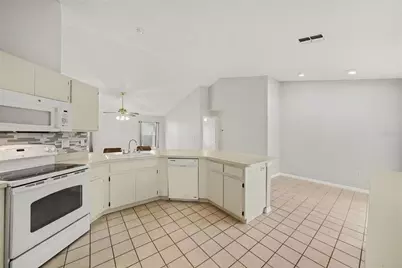 907 Brittany Park Boulevard, Tarpon Springs, FL 34689 - Photo 13