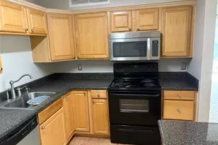360 Lakepointe Dr, Altamonte Springs, FL 32701 - Photo 5
