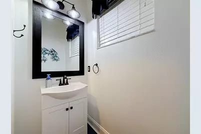 7211 101st Lane, Seminole, FL 33772 - Photo 13