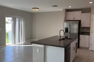 15713 Fort Island Pl, Sun City Center, FL 33573 - Photo 5
