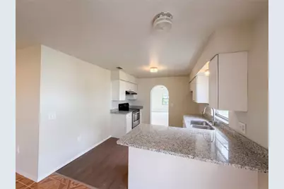2303 S Swan Court NE, Winter Haven, FL 33881 - Photo 5