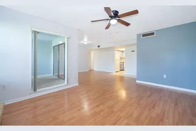 20104 Sandalwood Drive #104, Wildwood, FL 34785 - Photo 15
