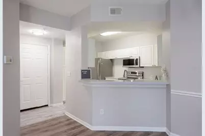 5530 Metrowest Boulevard #203, Orlando, FL 32811 - Photo 13