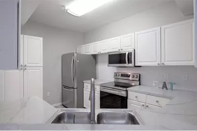 5530 Metrowest Boulevard #203, Orlando, FL 32811 - Photo 17