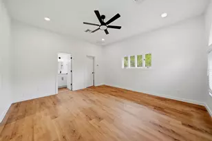 1008 Royal Birkdale Dr, Tarpon Springs, FL 34688 - Photo 35
