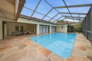 1008 Royal Birkdale Dr, Tarpon Springs, FL 34688 - Photo 45